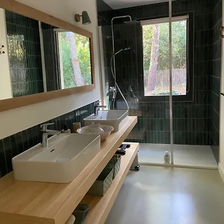 Des Dunes Emak Bakia Villa